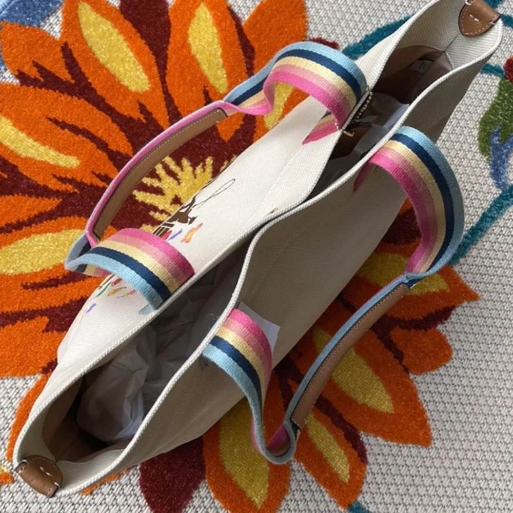 Coach Tote With Dreamy Veggie Horse And Carriage Natural Multi - Picture 15 of 16